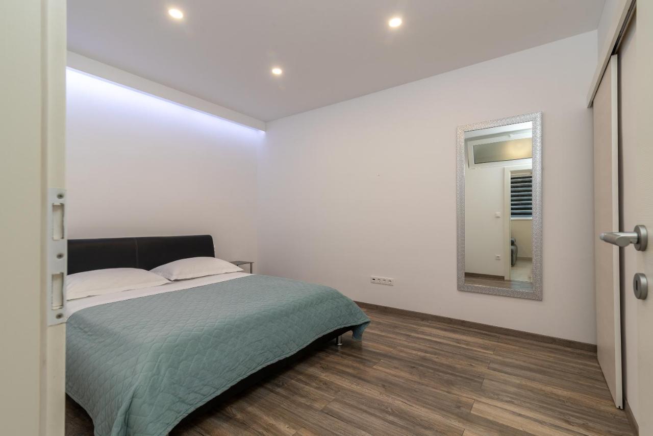 Apartment Soric Трогір Екстер'єр фото